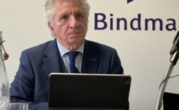 Pakistan’da eski Başbakan İmran Han’ın hapis cezaları siyasi kararlar olarak nitelendirildi
