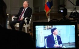 Putin: “Ukrayna heyeti İstanbul’da barış belgesi imzalamaya hazırdı, ancak Johnson onları caydırdı”