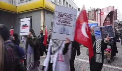 Gazze’ye destek için bir araya gelen üniversite öğrencilerinden sessiz yürüyüş