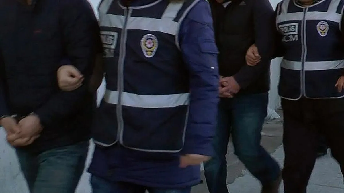 Göçmen kaçakçılığı organizatörleri yakalandı! 1029 düzensiz göçmen yakalandı