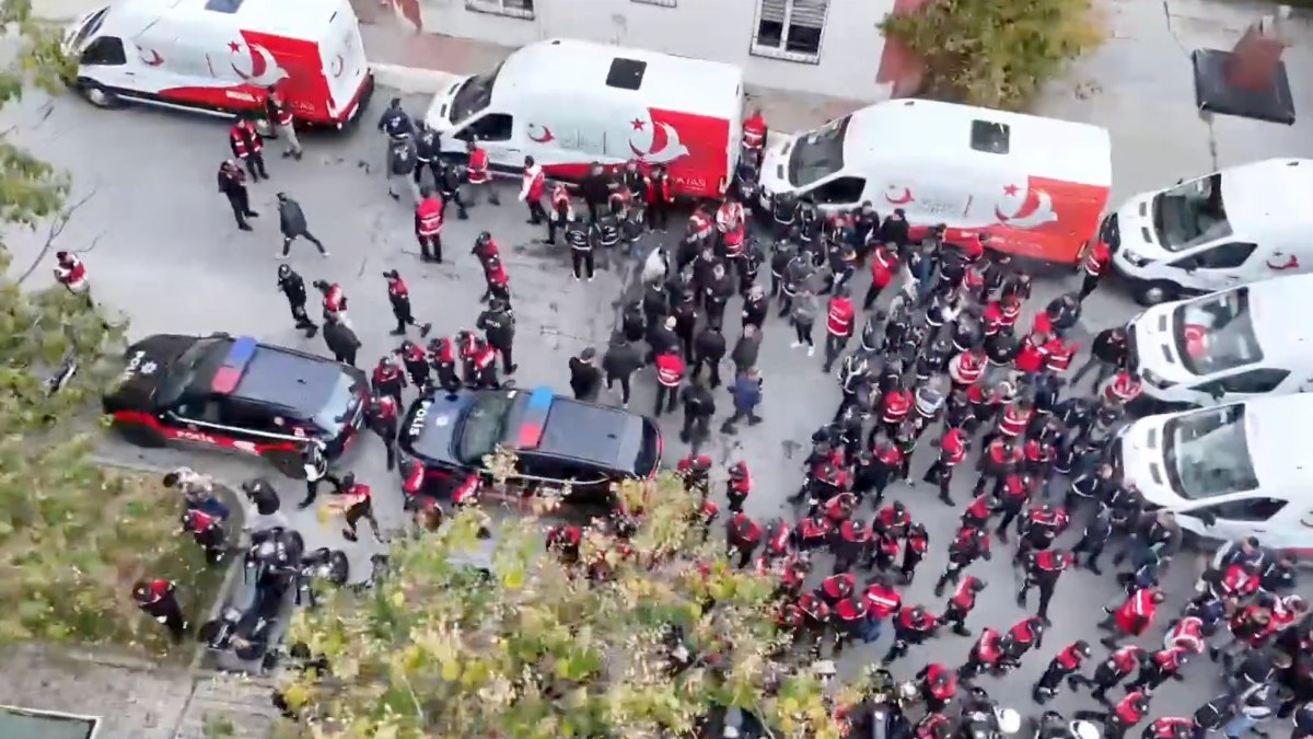 İstanbul’da kaçak göçmen operasyonu: 242 kişi yakalandı