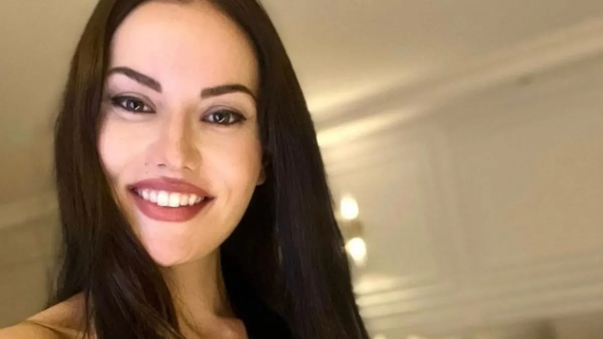 Fahriye Evcen evini paylaştı sosyal medya yıkıldı! Muhteşem evi göz kamaştırdı