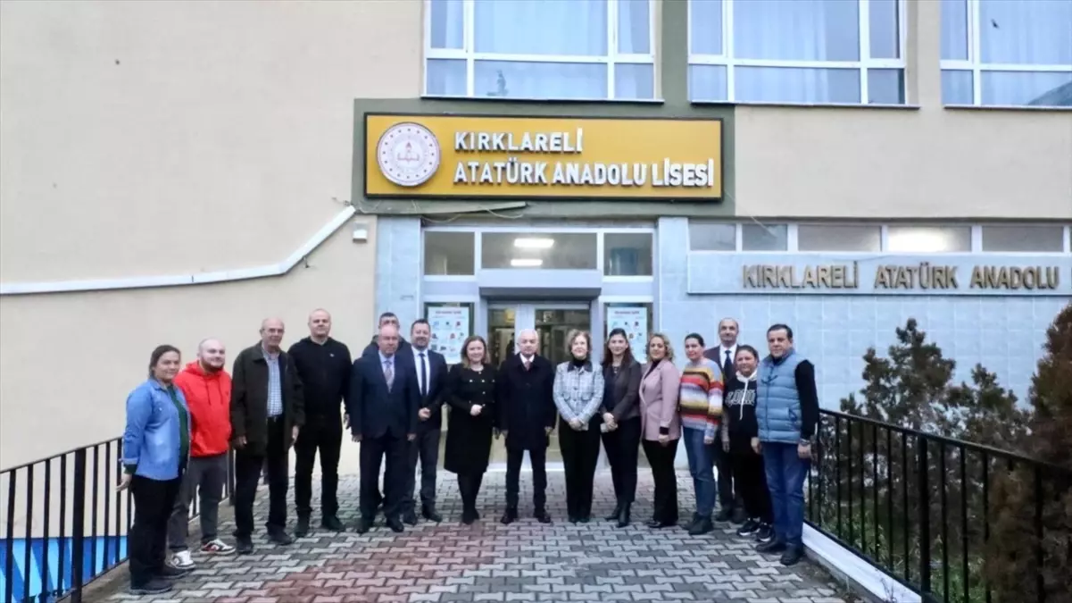 Vali Turan Atatürk Anadolu Lisesi’ni Ziyaret Etti