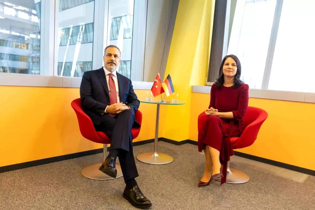 Fidan ve Baerbock NATO’da Görüştü