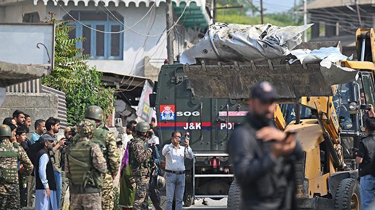 Pakistan’dan misilleme! Asya’da savaş büyüyor: Havalimanları hedef alındı